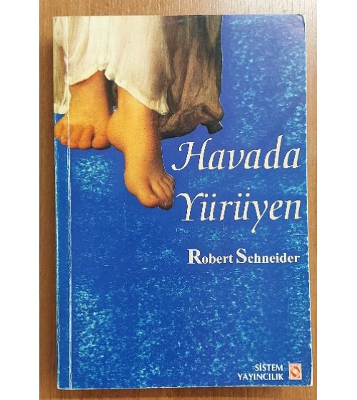HAVADA YÜRÜYEN (Birinci baskı) HAVADA YÜRÜYEN (Birinci baskı)